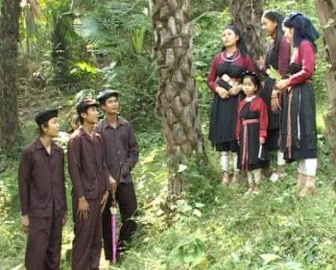 Hát đối là sự thể hiện thông minh và dí dỏm của Sình ca Sán Chay.