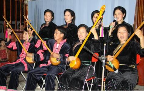 Hát then là món ăn tinh thần không thể thiếu của người dân tộc Tày