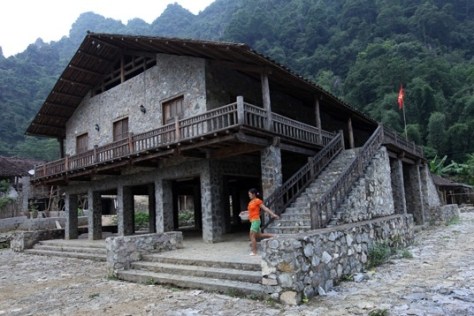 Nhà sàn của người Tày ở Trùng Khánh (Cao Bằng).
