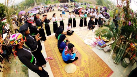 Cầu mưa là dịp trọng đại nhất trong năm của người Thái.