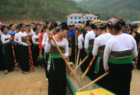 Khua luống đã trở thành nét văn hóa tiêu biểu của dân tộc Thái.