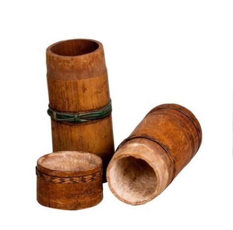 Ống vôi của dân tộc Xơ đăng.