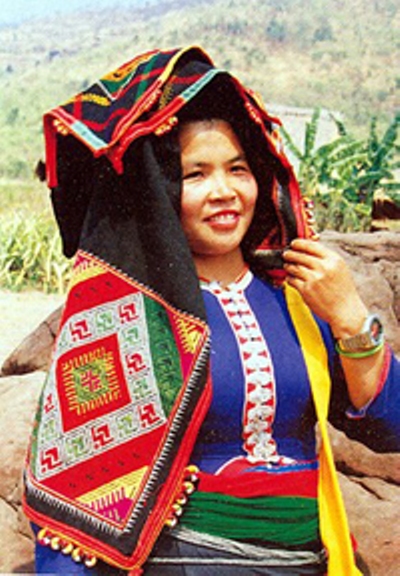 xm_Trang Phục