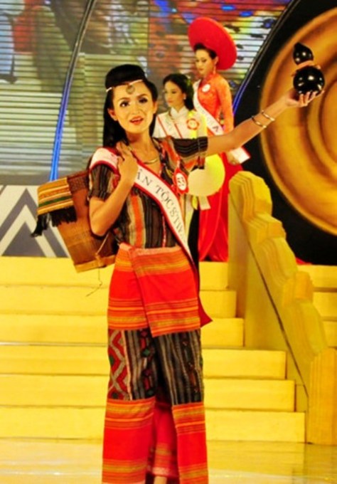 xt_Son nữ tộc Xtiêng