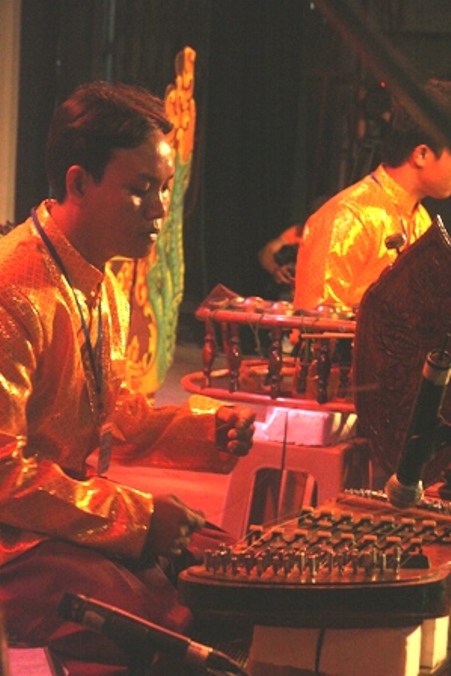 Khưm thưm (bán nguyệt lớn).