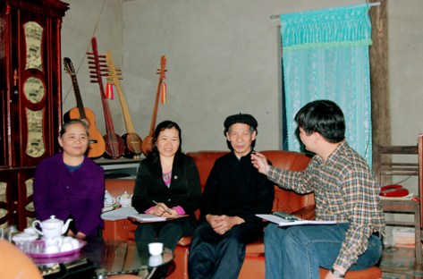 Ngoài Tính Tẩu 12 dây, nghệ nhân Dương Thục còn biết chơi và chế ra nhiều loại đàn khác.