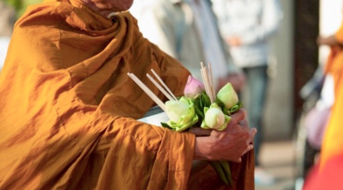 Trí thức Việt xưa – nay phê phán sự suy đồi của Phật giáo ra sao?