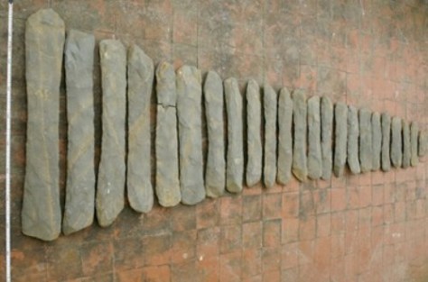 Thạch Cầm/Đàn Đá Hoà Nam (huyện Di Linh).