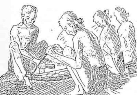 Cách chơi đàn: 3 người cầm dây nâng 3 thanh đàn đá, người chơi đàn ngồi đối diện cầm dùi đá gõ.