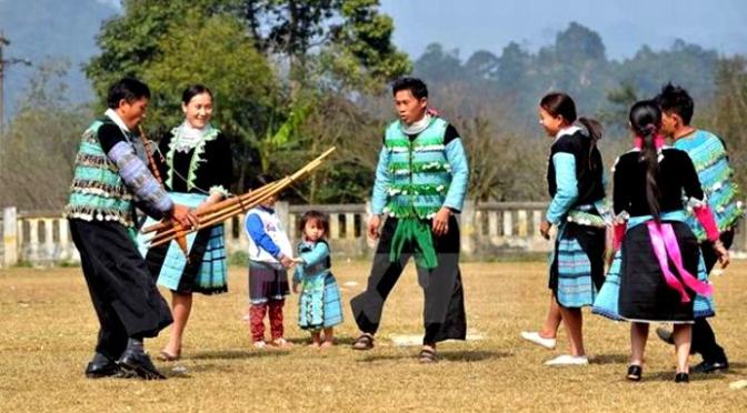 Nhạc cụ cổ truyền VN – Kềnh/Khèn