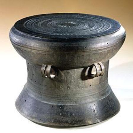 Trống đồng Sông Đà.