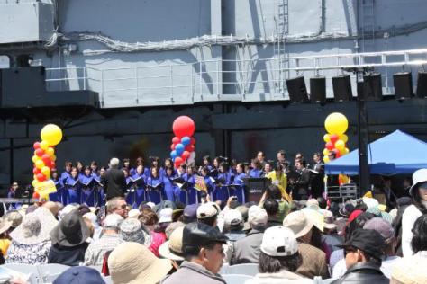 Ban Hợp Xướng/Ca Đoàn Ngàn Khơi.