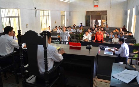 Bà Giang khai không nhớ mình có mấy vết thương'