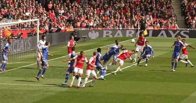 Sáng tạo trên sân bóng