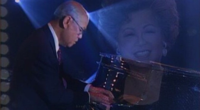 “Ô Mê Ly”, “Suối Tóc”, “Lỡ Cung Đàn”, “Bức Họa Đồng Quê”, “Mưa”, “Trăng Sáng Vườn Chè”, “Các Anh Đi”, “Tiếng Dương Cầm”, “Tôi Đi Giữa Hoàng Hôn”