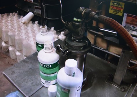 Pha trộn sang chiết ở Đồng Nai nhưng ghi là nhập khẩu từ Mỹ