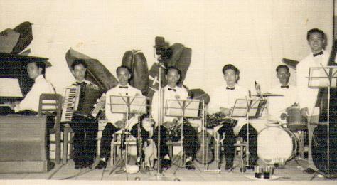 Ban nhạc Hương Xa, Xuân Lôi trưởng ban, đài Tiếng Nói Quân Đội 1957.