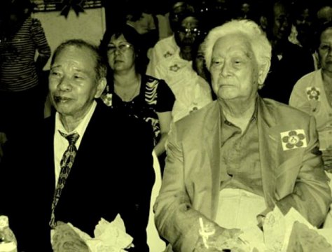 Nhà thơ Phạm Thiên Thư và Nhạc sĩ Phạm Duy.