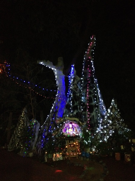 Hang đã Cộng đoàn Yale (2)