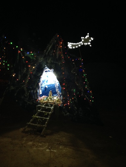 Hang đá thi giáo xứ Thuận Hiều (2)