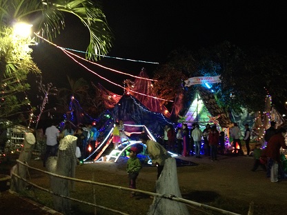 Hang đá thi giáo xứ Thuận Hiều (8)