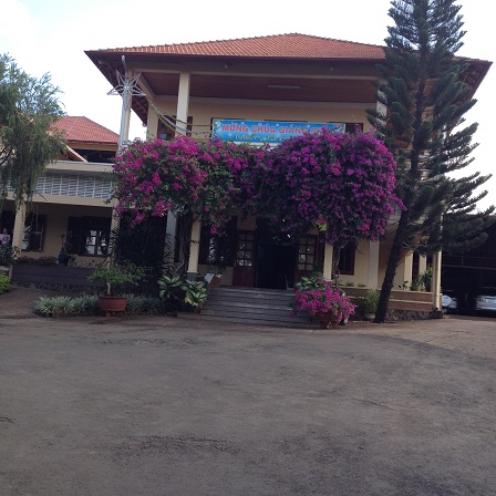 Ảnh mặt trước phòng tiếp khách Tu viện NVHB _ Bmt.