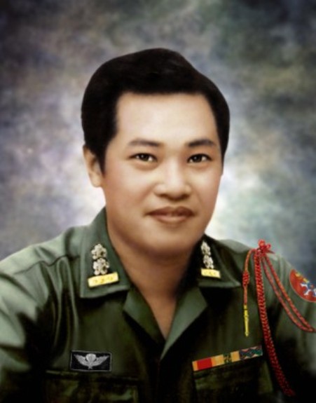 Thi sĩ Nhất Tuấn.