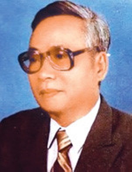 Thi sĩ Tường Linh.