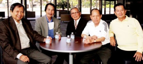 NS Lê Dinh, NS Nhật Ngân, NS Anh Bằng, NS Huỳnh Anh, NS Ngọc Chánh (Quận Cam, California 2009).