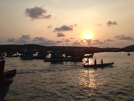 2/ Bến cảng Quốc tế An Thới Phú Quốc lúc 6g00 sáng