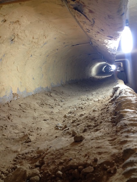 1/ Ảnh đường hầm vượt ngục của tù binh trong trại giam Phú Quốc.