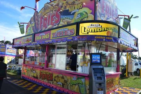 Kios bán tạp lục.