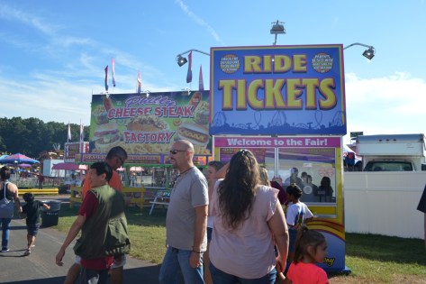 Quày bán vé cho các rides.