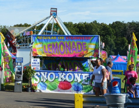 Kios bán đá nhận xi rô.