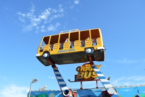 Và thế này nữa.