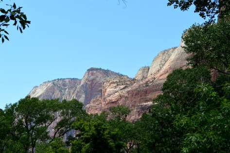 Trên đường trở lại trạm xe bus.