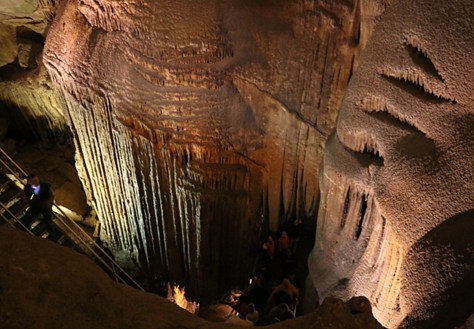 Khu vực Domes and Dripstones. (Ảnh của Brian Cohen)