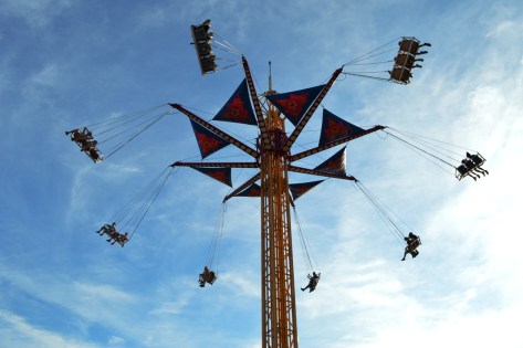 Xích đu trên trời.