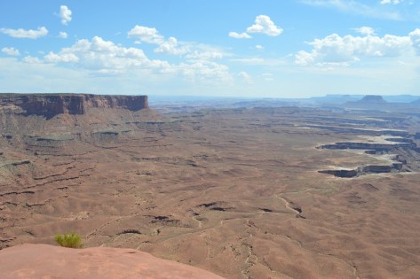 Góc trái White Rims Canyons.