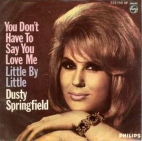 Ca sĩ Dusty Springfield.