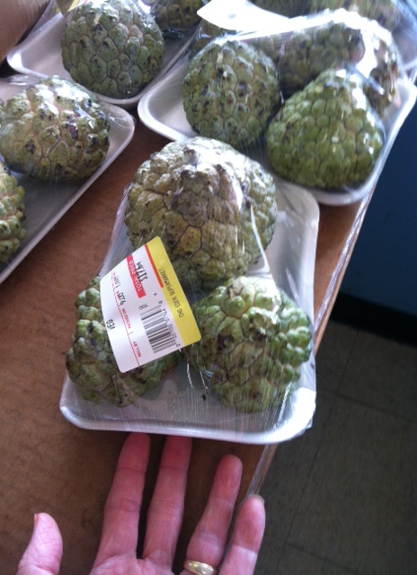 Bảng giá của 3 trái này được phóng đại ở dưới