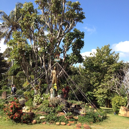 2/ Ảnh tượng Đức Mẹ sắc tộc thiểu số bằng đồng được chụp thẳng