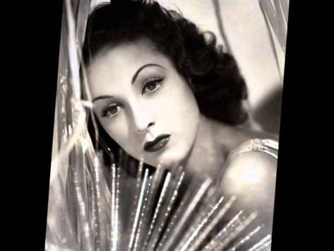 Nữ diễn viên điện ảnh/Ca sĩ Danielle Darrieux.