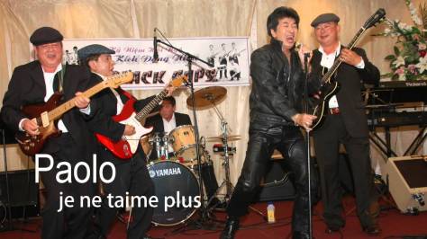 Ca sĩ Paolo Tuấn và ban nhạc The Black Caps.