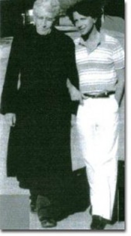 Cha Denis Angrand và René Villard.