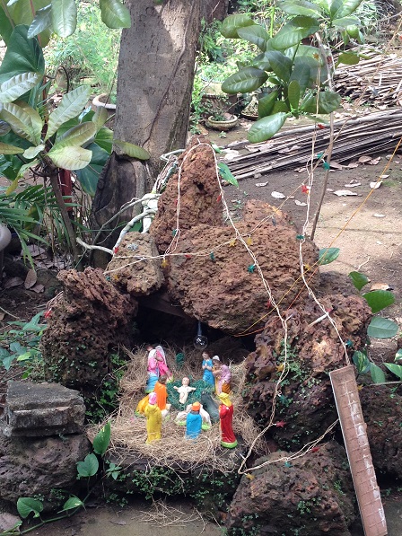 10_Hang đá của gia đình bố mẹ Nhân