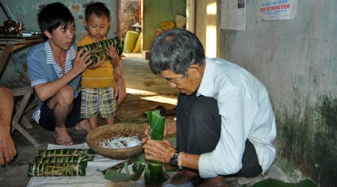 Bánh tét tuổi thơ