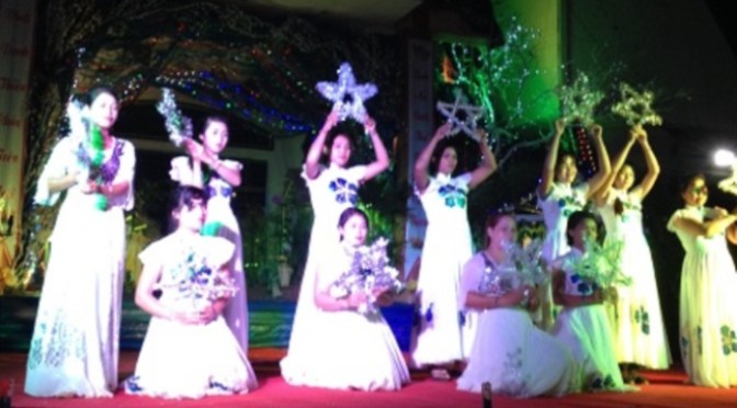 Ảnh sinh hoạt hằng ngày – Jan 11, 2016 – Đêm Thánh ca