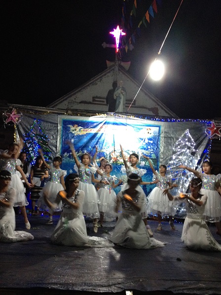 19_Các em Thiếu nhi Sơn Lang múa Mong đợi Đấng Cứu Thế (6)