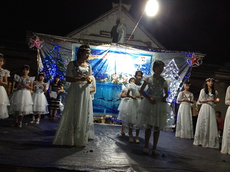 20_Các em Thiếu nhi Sơn Lang múa Mong đợi Đấng Cứu Thế (7)